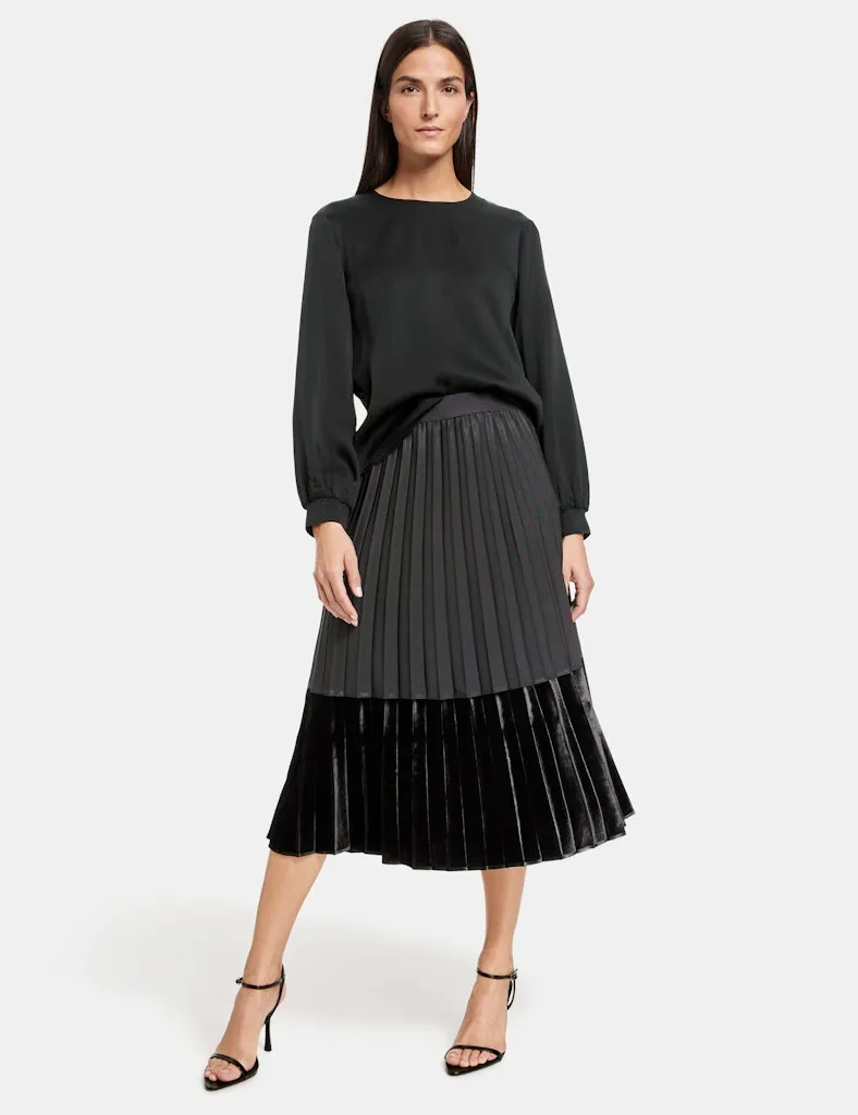 Flowing Pleated Skirt