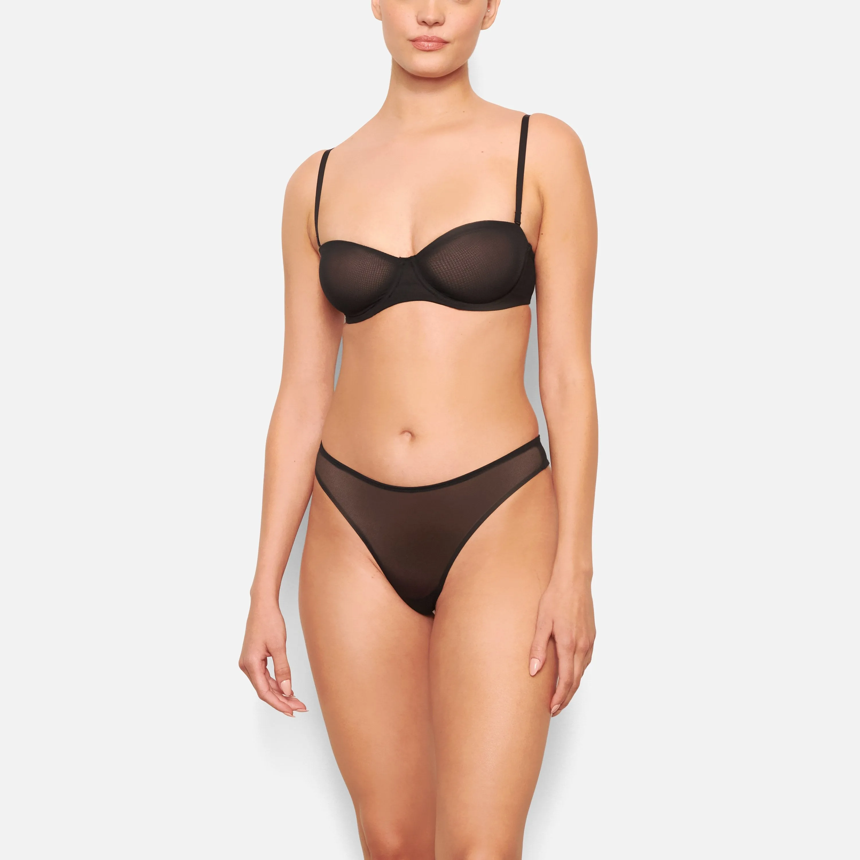 MESH STRAPLESS BRA | ONYX