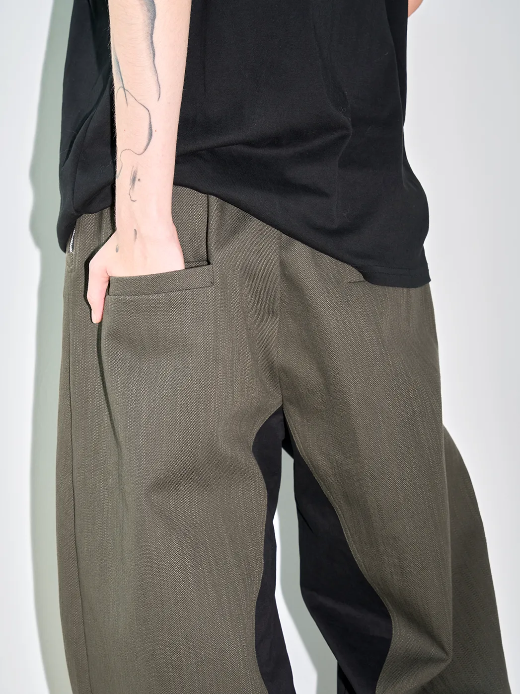 Unisex contrast color casual pants